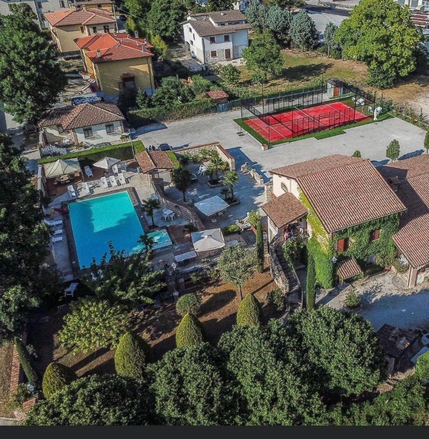 Residenza Le Querce Bilocale Villa Fossato di Vico Екстериор снимка