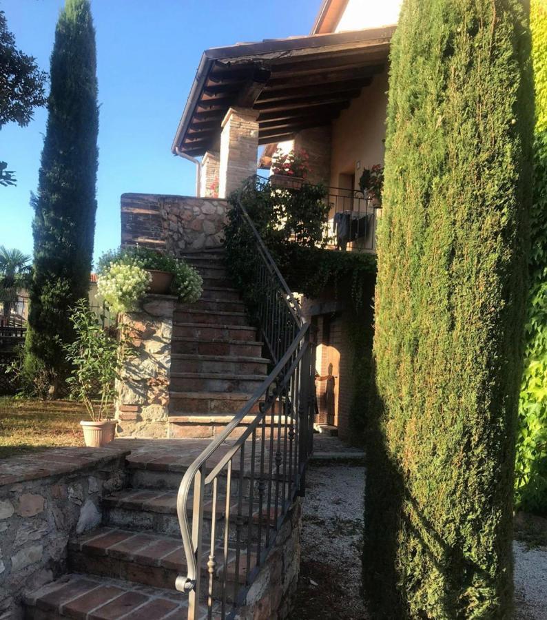 Residenza Le Querce Bilocale Villa Fossato di Vico Екстериор снимка