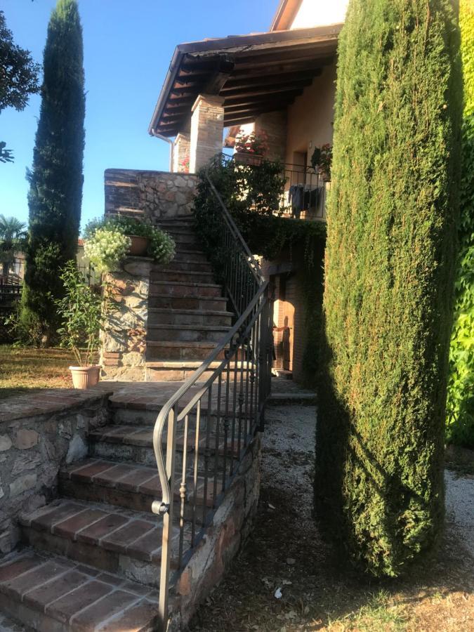 Residenza Le Querce Bilocale Villa Fossato di Vico Екстериор снимка